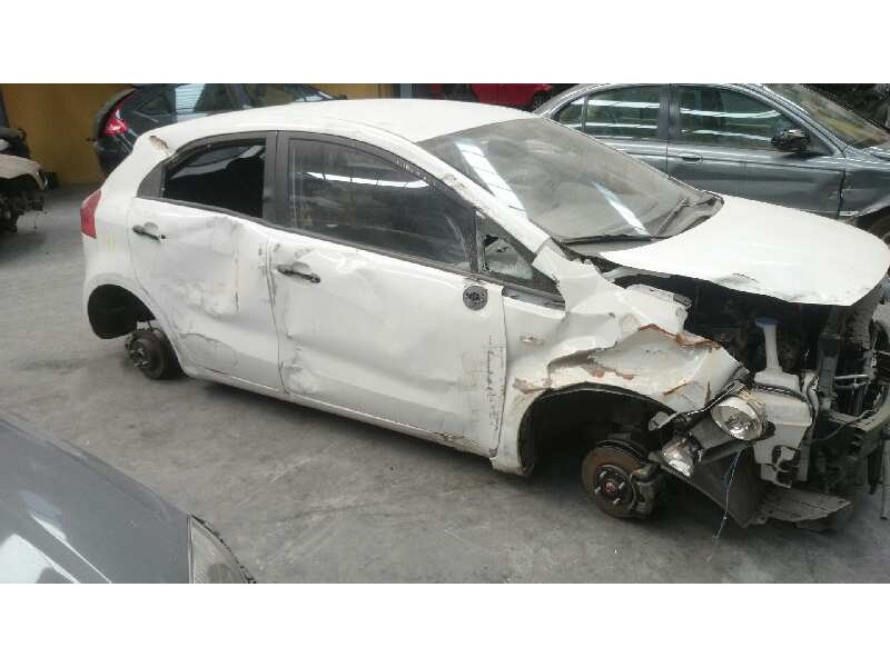 kia rio del año 2012