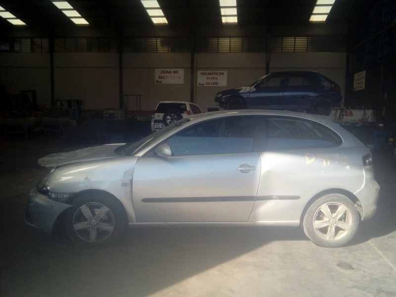 seat ibiza (6l1) del año 2004