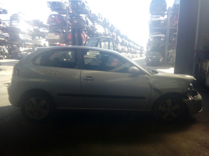 seat ibiza (6l1) del año 2004