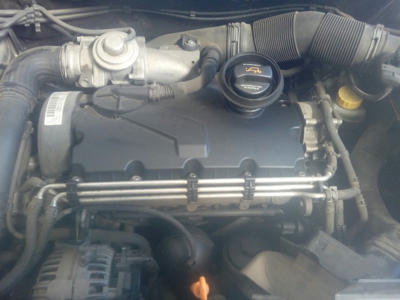 seat ibiza (6l1) del año 2004