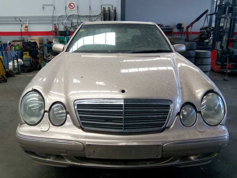 mercedes-benz clase e (w210) berlina diesel del año 2000