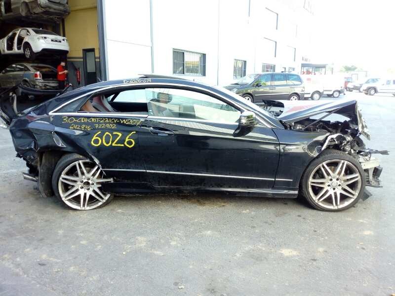 mercedes-benz clase clk (w207) coupe del año 2011