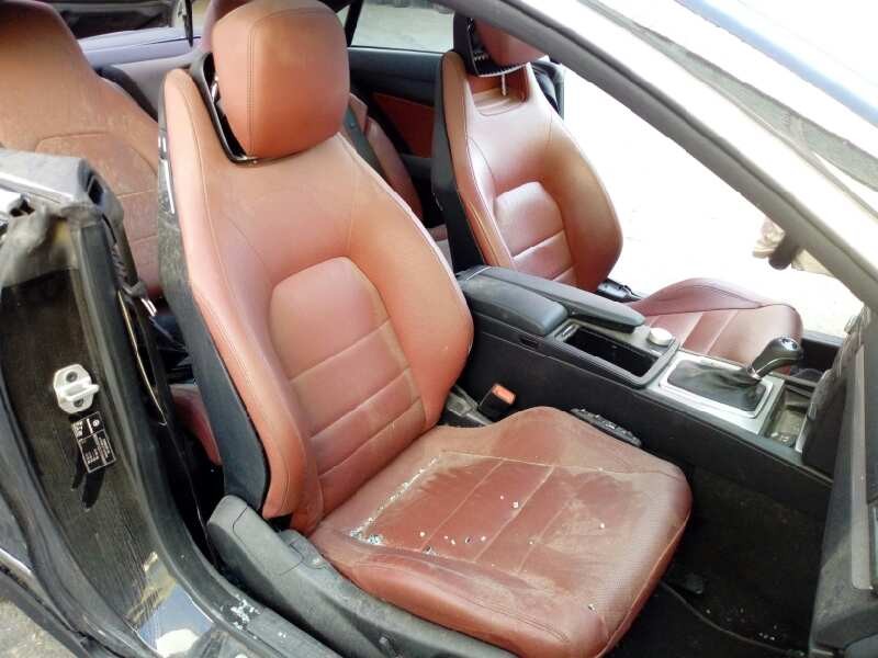 mercedes-benz clase clk (w207) coupe del año 2011