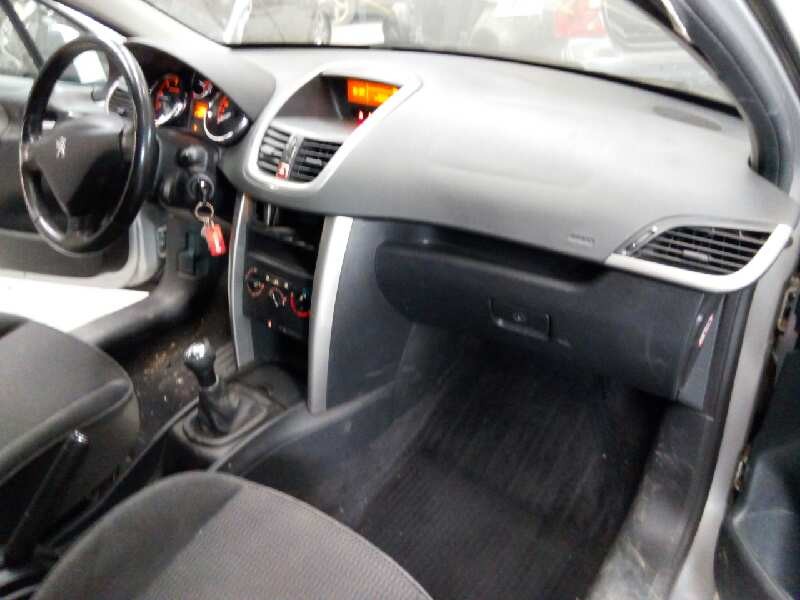 peugeot 207 del año 2006