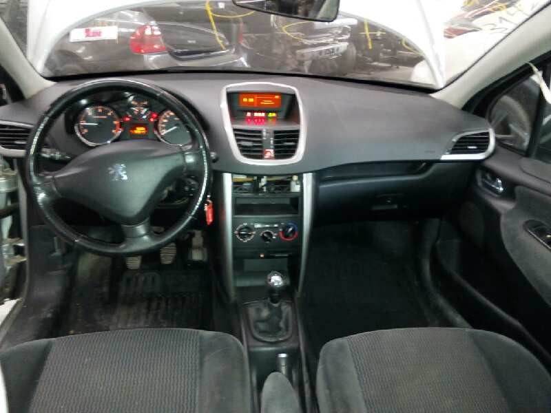 peugeot 207 del año 2006