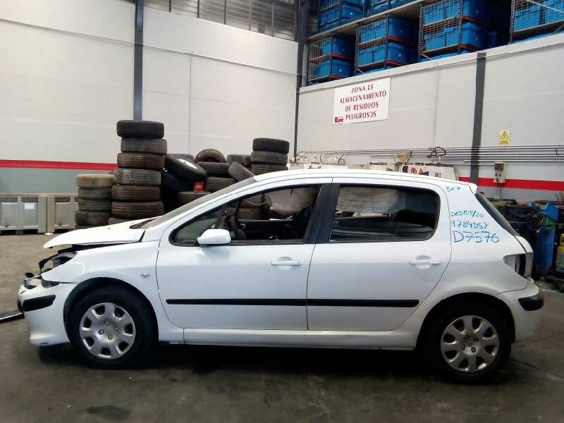 peugeot 307 berlina (s2) del año 2005
