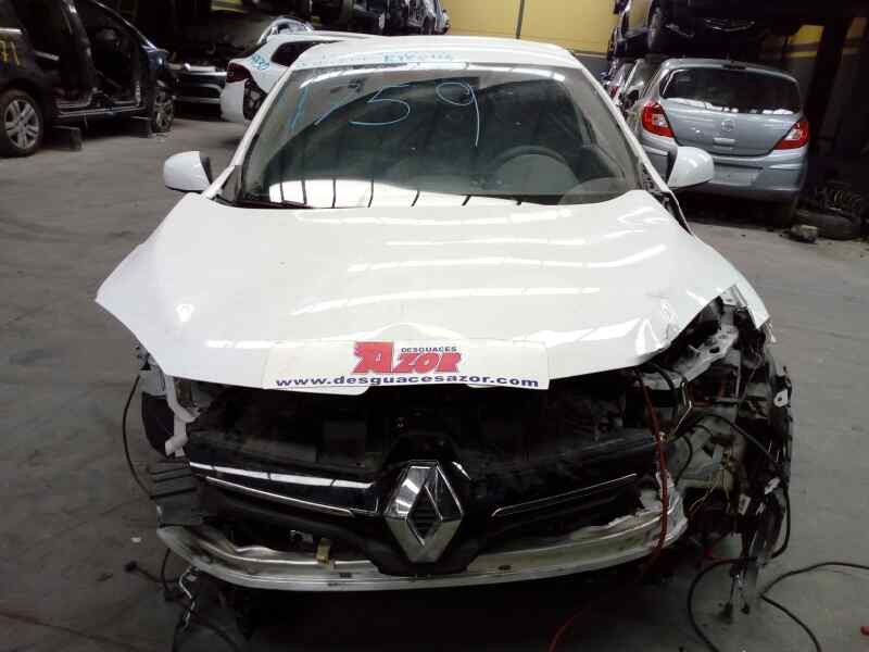 renault megane iii berlina 5 p del año 2015