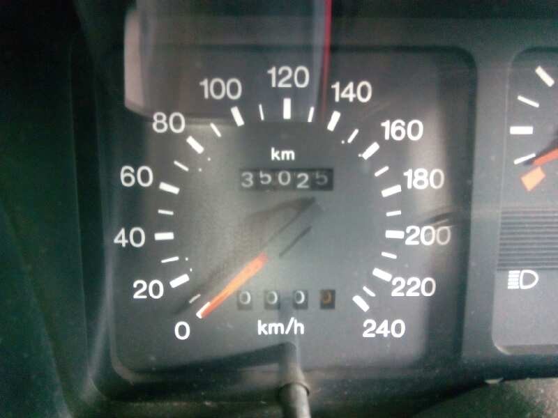ford sierra berlina del año 1990