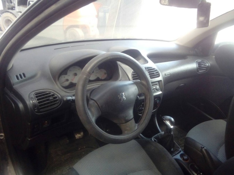 peugeot 206 berlina del año 1998