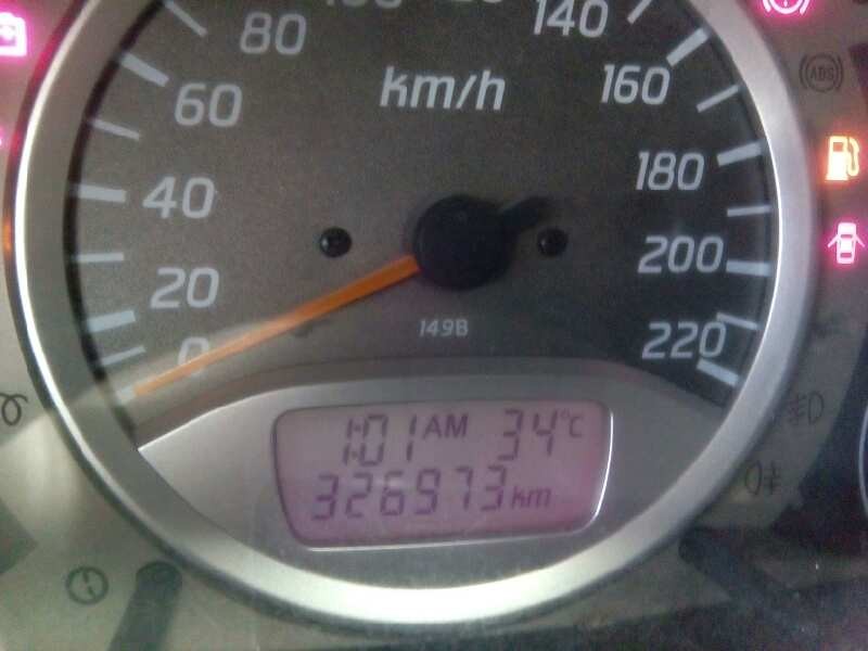 nissan almera tino (v10m) del año 2001