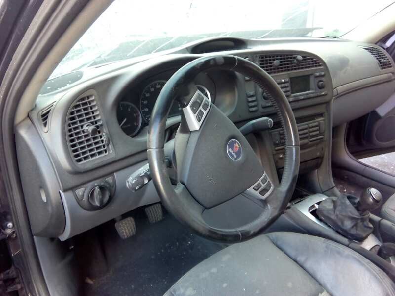 saab 9-3 berlina del año 2005