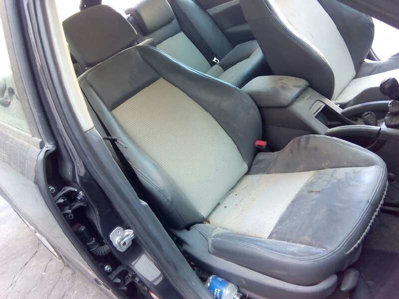 saab 9-3 berlina del año 2005
