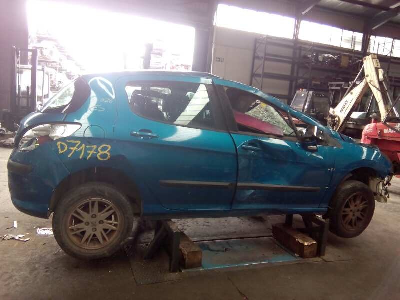 peugeot 308 del año 2008