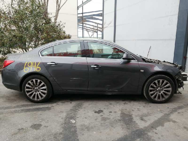 opel insignia berlina del año 2010