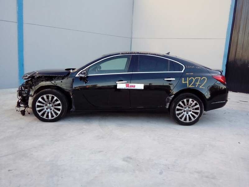 opel insignia berlina del año 2011
