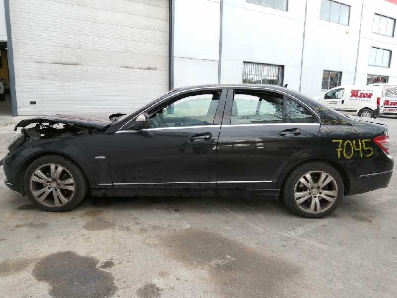 mercedes-benz clase c (w204) berlina del año 2008
