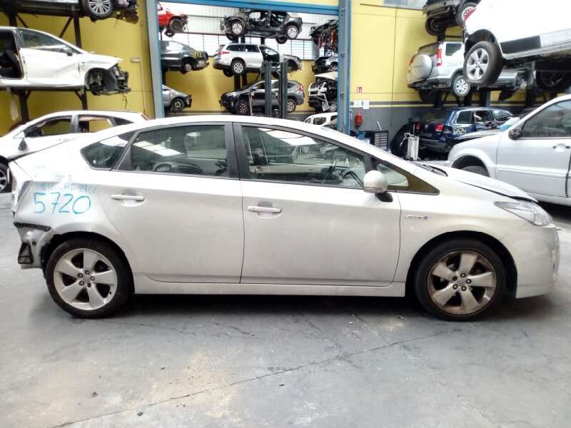 toyota prius (nhw30) del año 2011