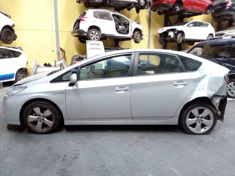 toyota prius (nhw30) del año 2011