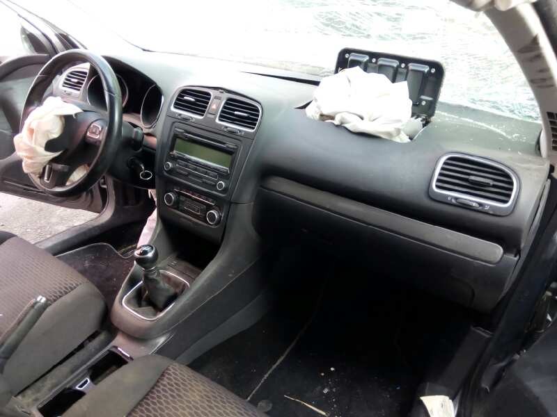volkswagen golf vi (5k1) del año 2009