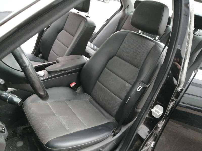 mercedes-benz clase c (w204) berlina del año 2008