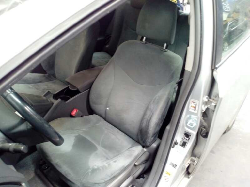toyota prius (nhw30) del año 2011
