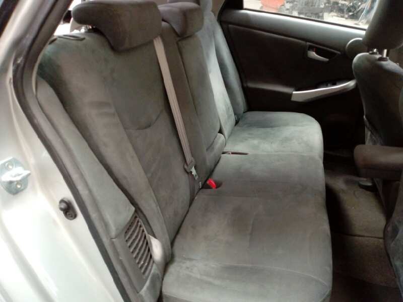 toyota prius (nhw30) del año 2011