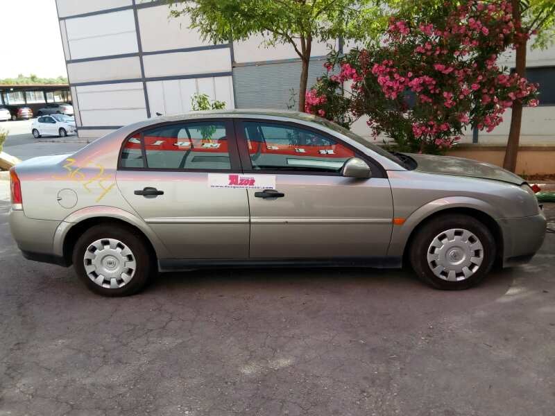 opel vectra c berlina del año 2002