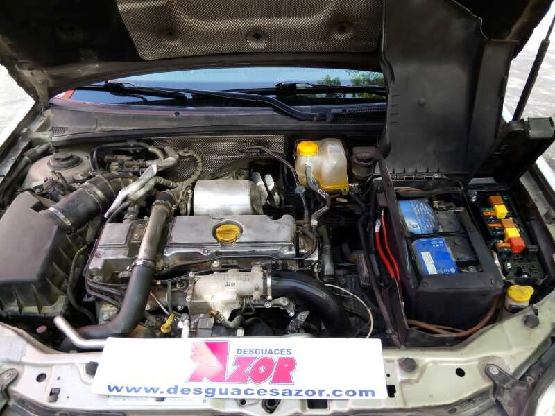 opel vectra c berlina del año 2002
