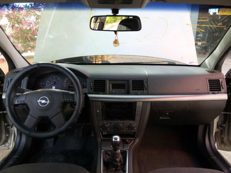 opel vectra c berlina del año 2002