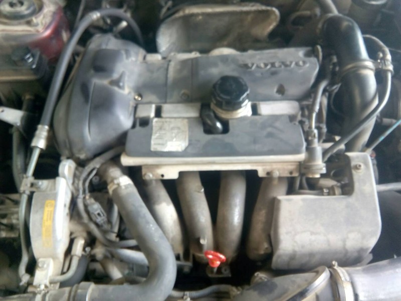volvo s40 berlina del año 2000