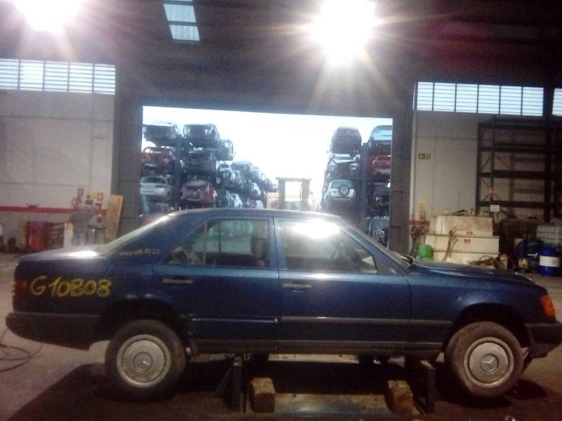 mercedes-benz clase e (w124) berlina del año 1985