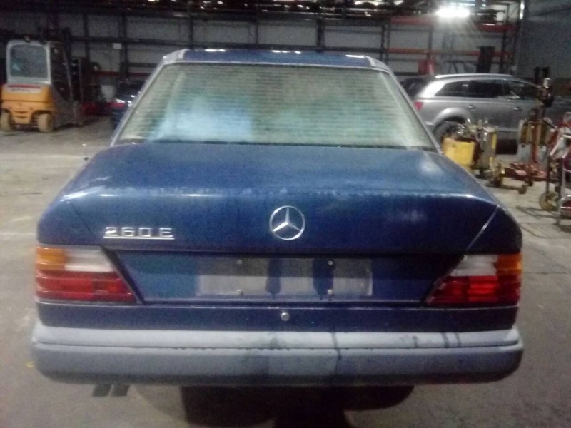 mercedes-benz clase e (w124) berlina del año 1985