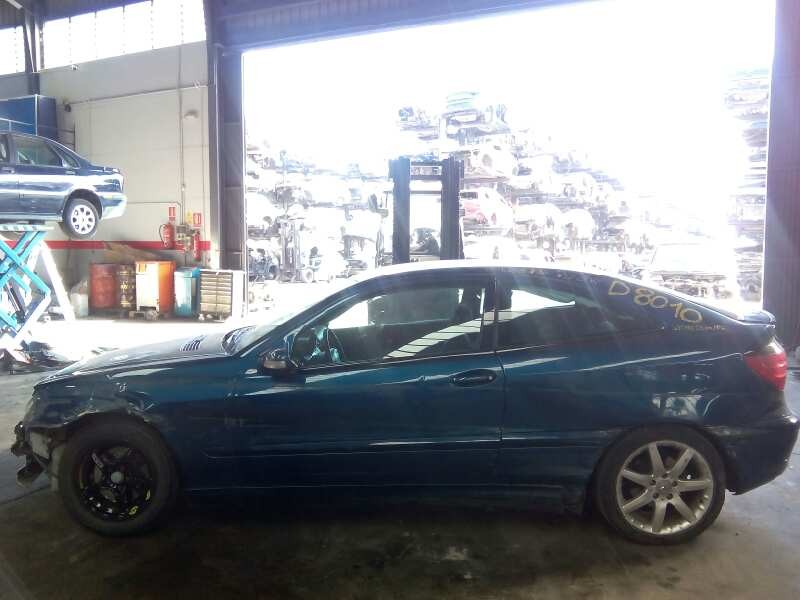 mercedes-benz clase c (w203) sportcoupe del año 2003
