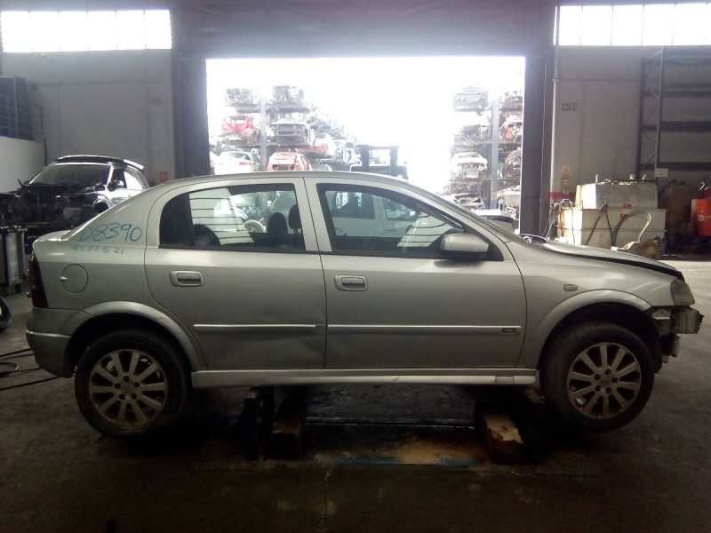 opel astra g berlina del año 1998