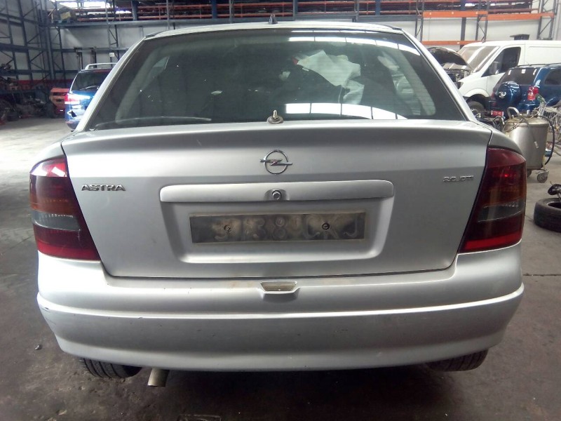 opel astra g berlina del año 1998