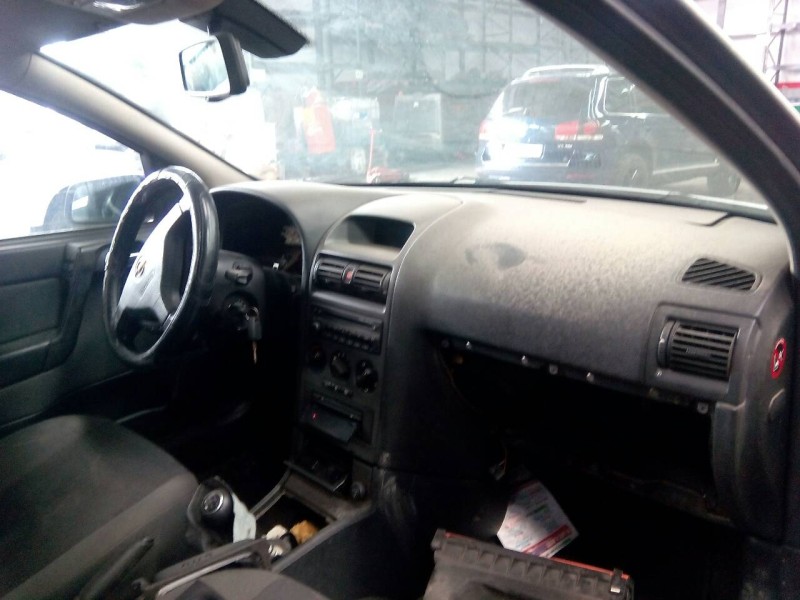 opel astra g berlina del año 1998