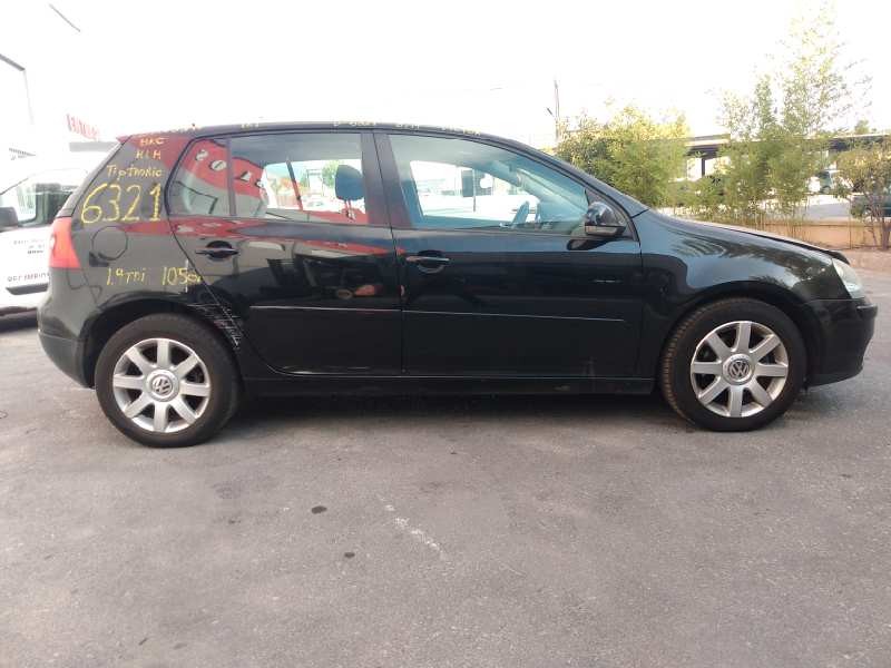 volkswagen golf v berlina (1k1) del año 2004