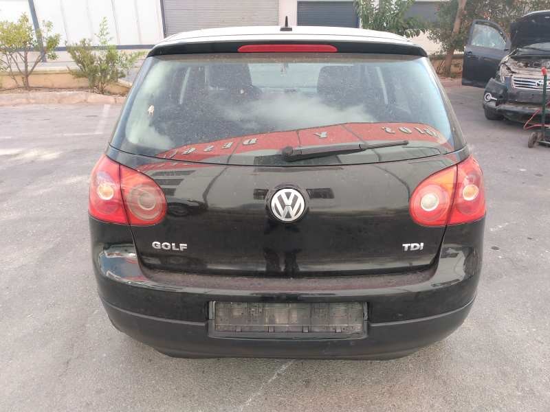 volkswagen golf v berlina (1k1) del año 2004