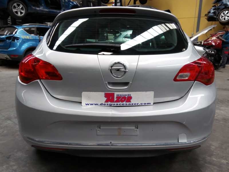 opel astra j lim. del año 2010