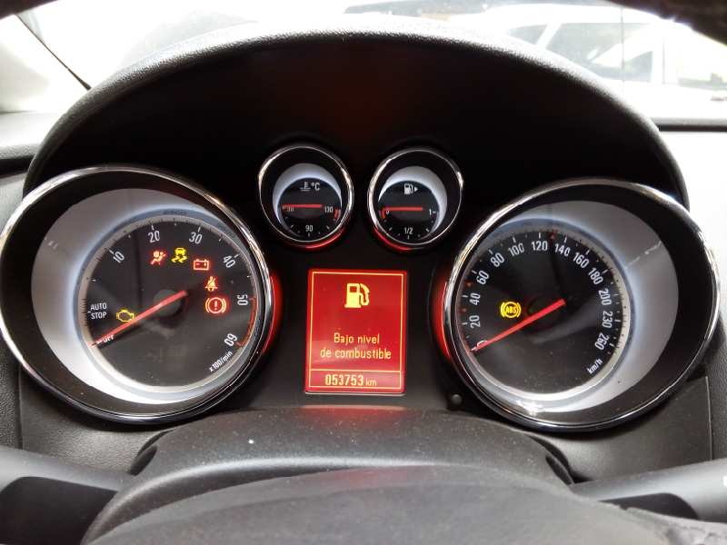opel astra j lim. del año 2010