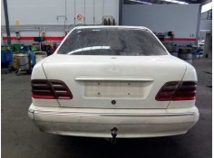mercedes-benz clase e (w210) berlina diesel del año 1999 2