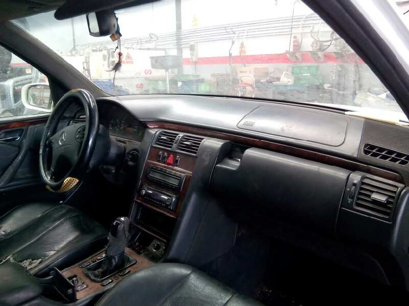 mercedes-benz clase e (w210) berlina diesel del año 1999