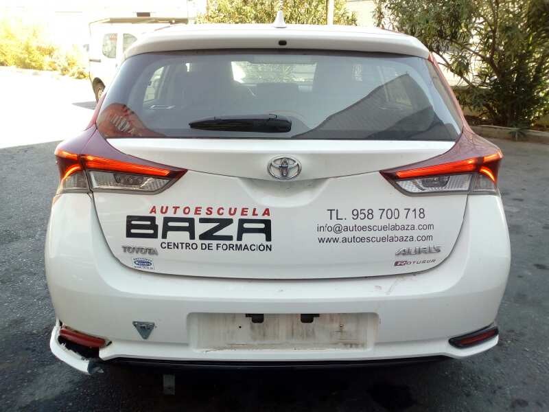 toyota auris del año 2017