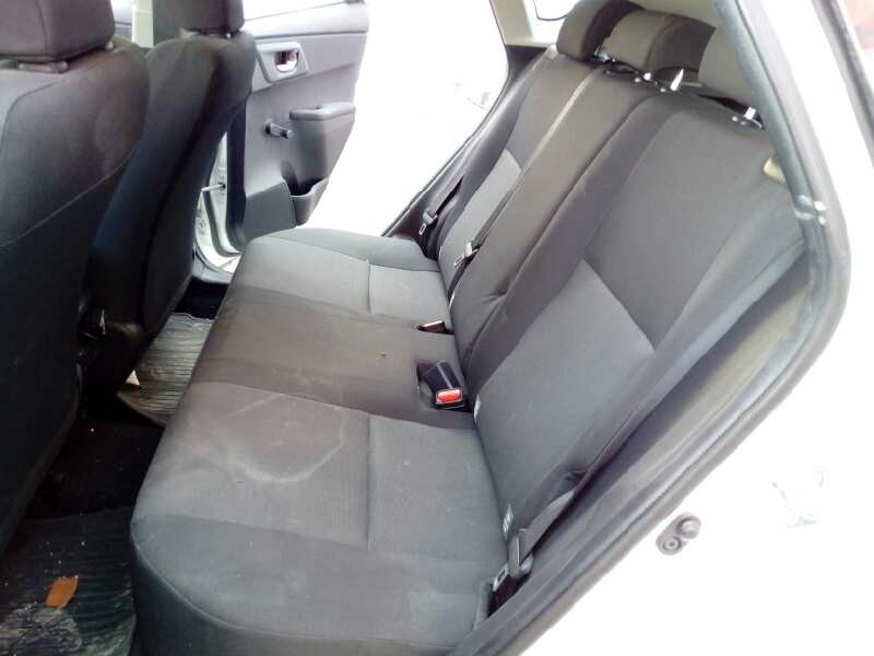 toyota auris del año 2017