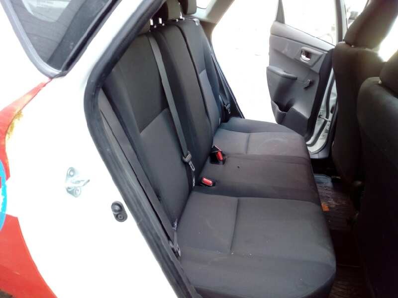 toyota auris del año 2017