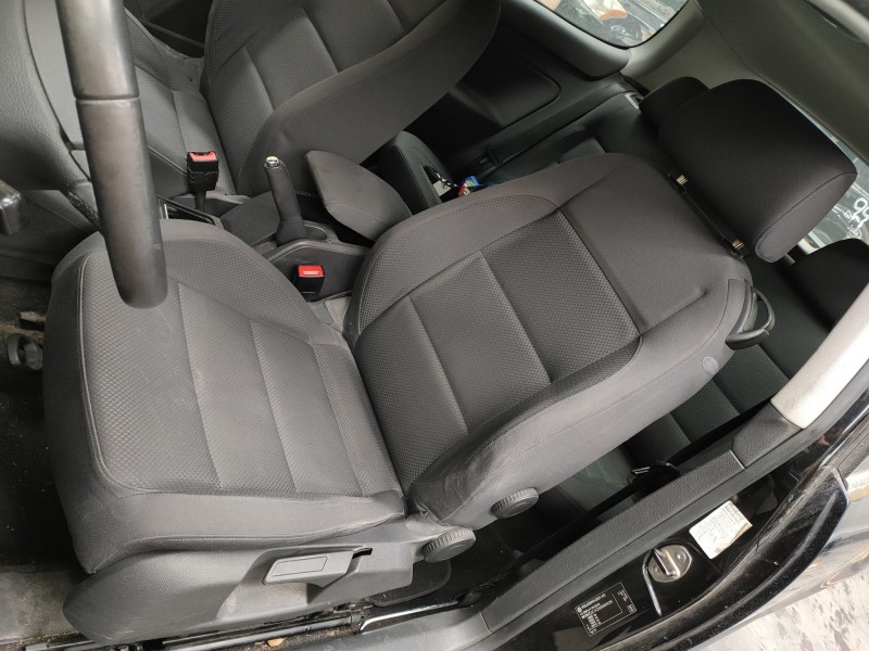 volkswagen golf v berlina (1k1) del año 2003