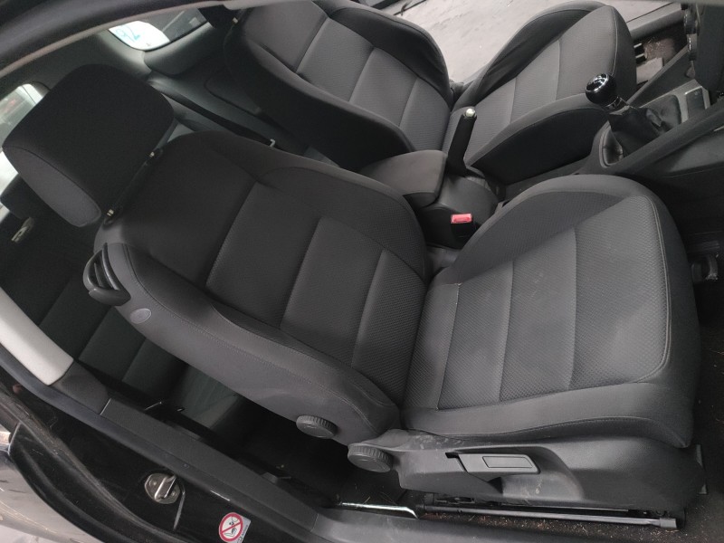 volkswagen golf v berlina (1k1) del año 2003