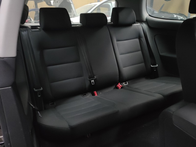 volkswagen golf v berlina (1k1) del año 2003