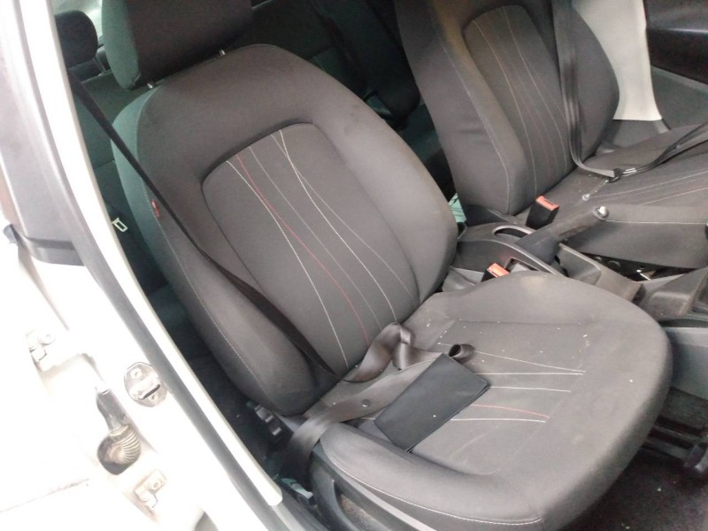 seat ibiza (6j5) del año 2012