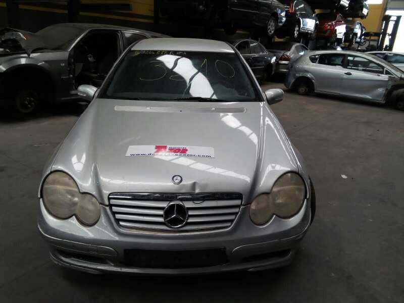 mercedes-benz clase c (w203) sportcoupe del año 2001